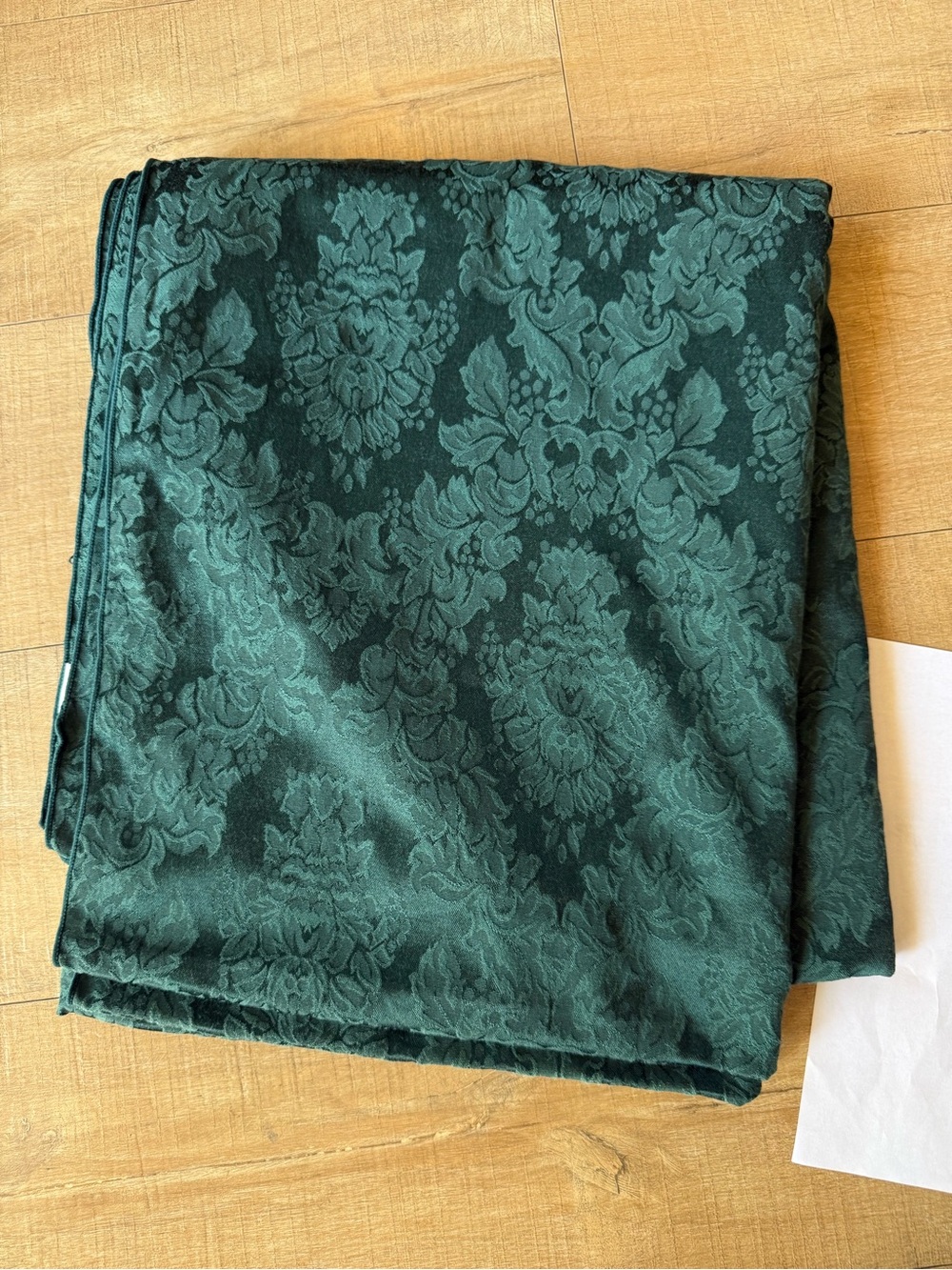 VTG Avon Home Damask Green Banquet Table Cloth 59x141 Oblong Holiday Party